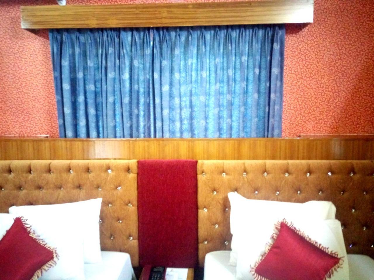 Hotel Lake View Plaza Dhaka Esterno foto