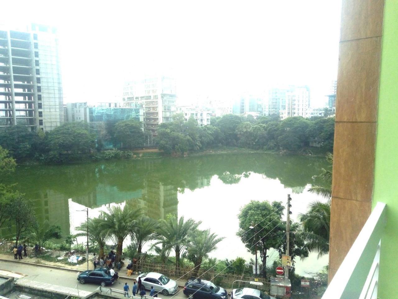 Hotel Lake View Plaza Dhaka Esterno foto