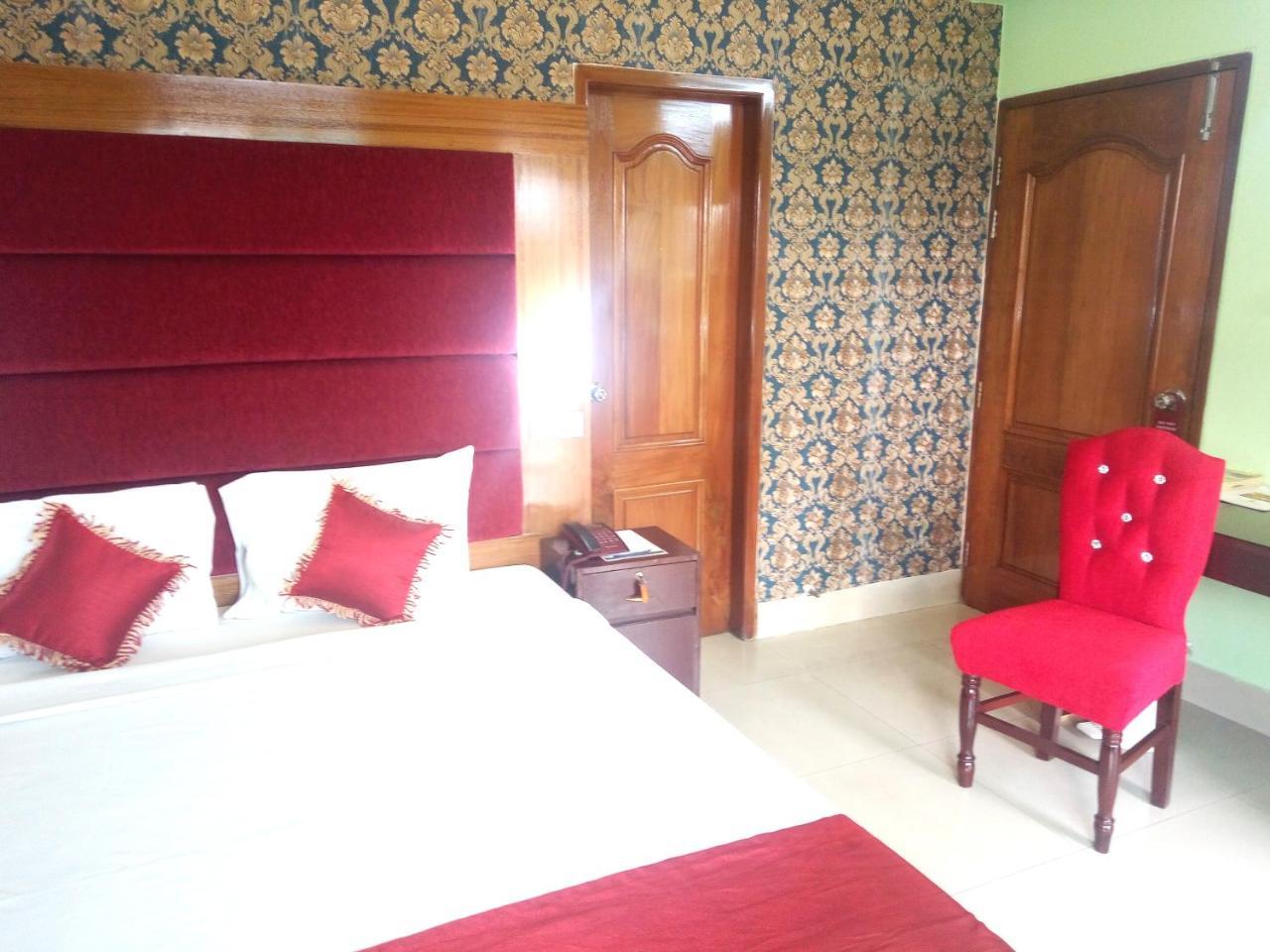 Hotel Lake View Plaza Dhaka Esterno foto