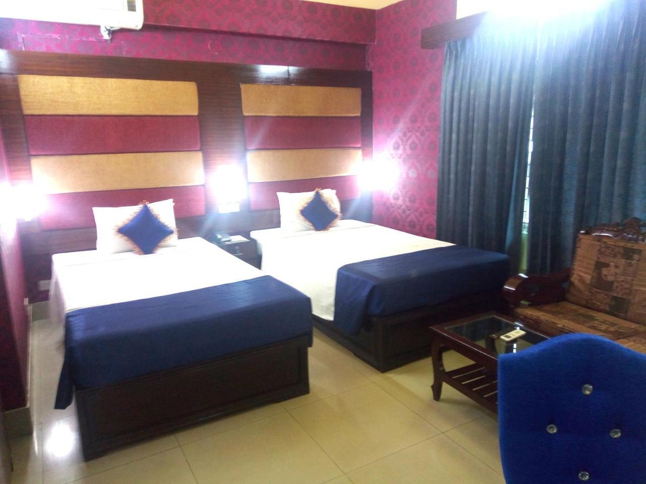 Hotel Lake View Plaza Dhaka Esterno foto