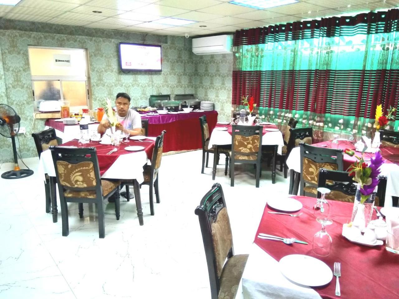 Hotel Lake View Plaza Dhaka Esterno foto