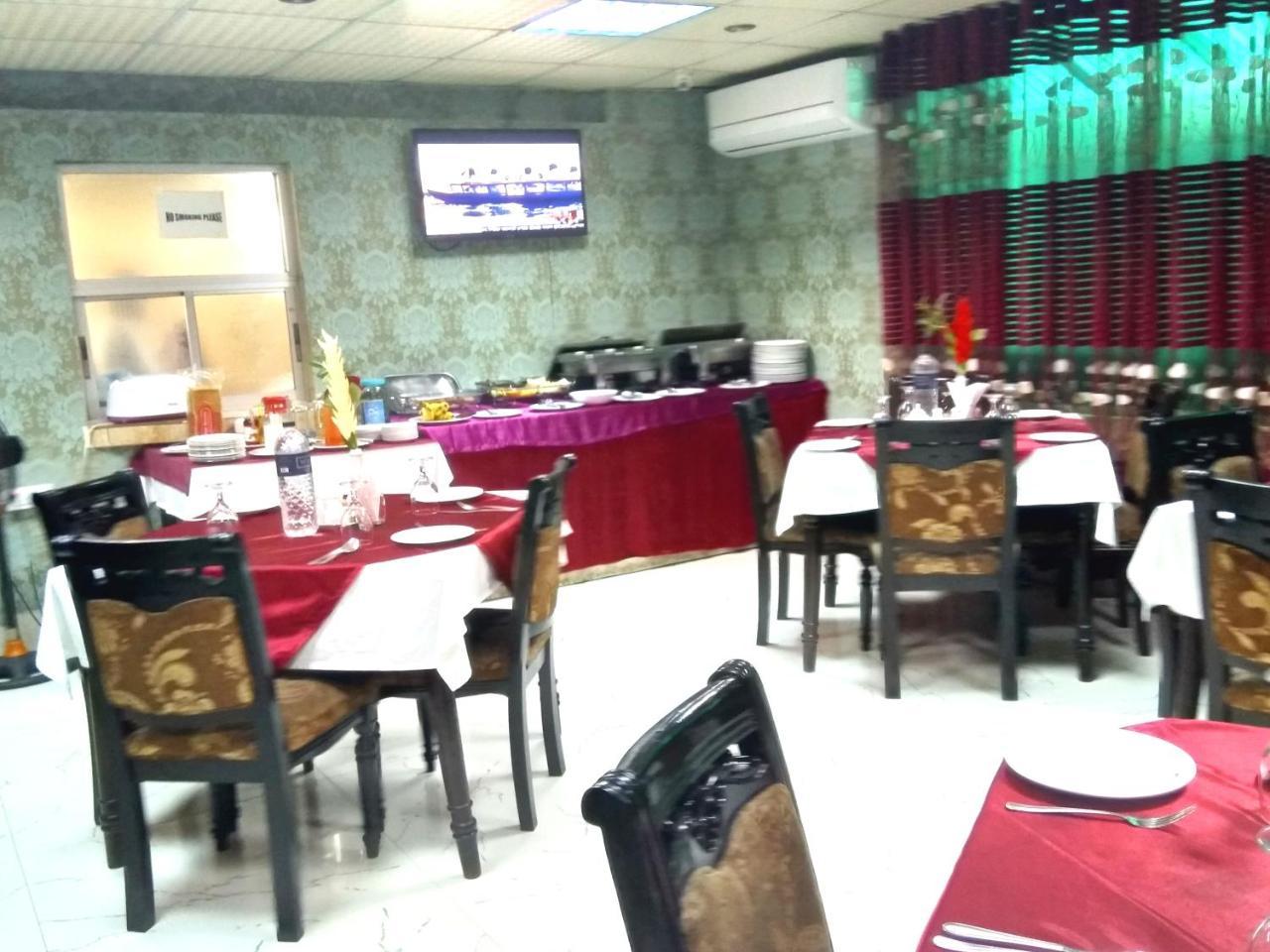 Hotel Lake View Plaza Dhaka Esterno foto