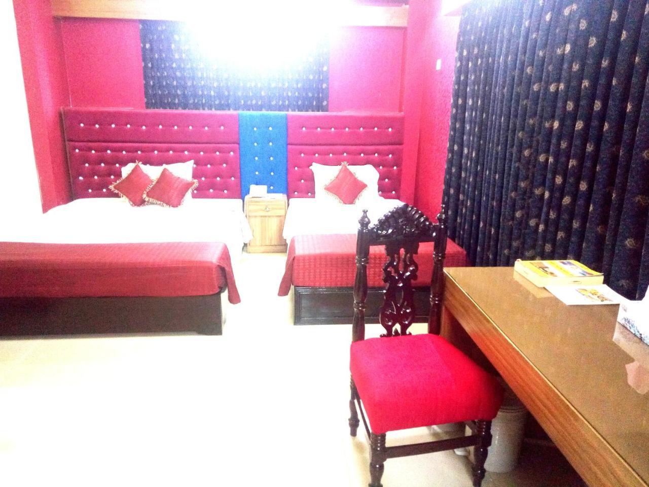 Hotel Lake View Plaza Dhaka Esterno foto